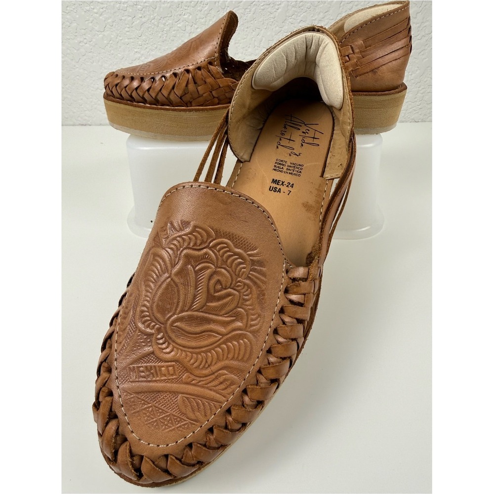 Vestida y Alborotada Leather Huarache Women's  Platform Shoes | Tan | Size 7